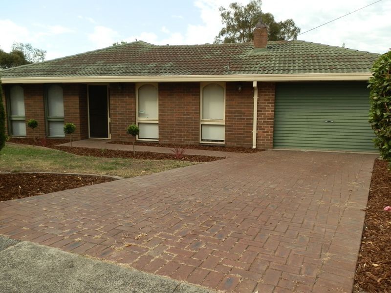 82 Somerset Drive, Dandenong North VIC 3175