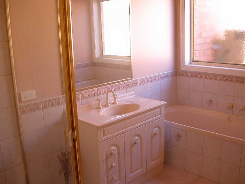 21 Waradgery Drive, Rowville VIC 3178