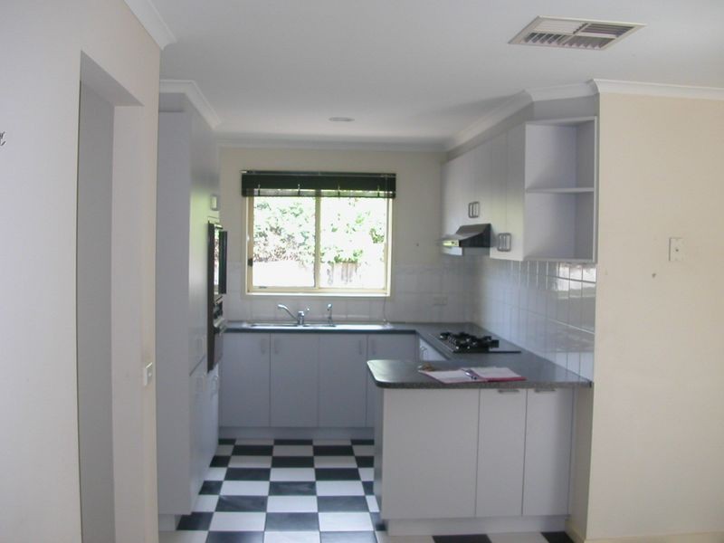 27 Farview Drive, Rowville VIC 3178