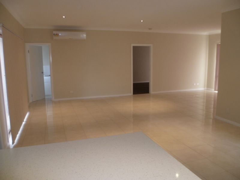 51 Eucumbene Drive, Berwick VIC 3806