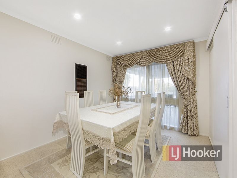 90 Haverbrack Drive, Mulgrave VIC 3170