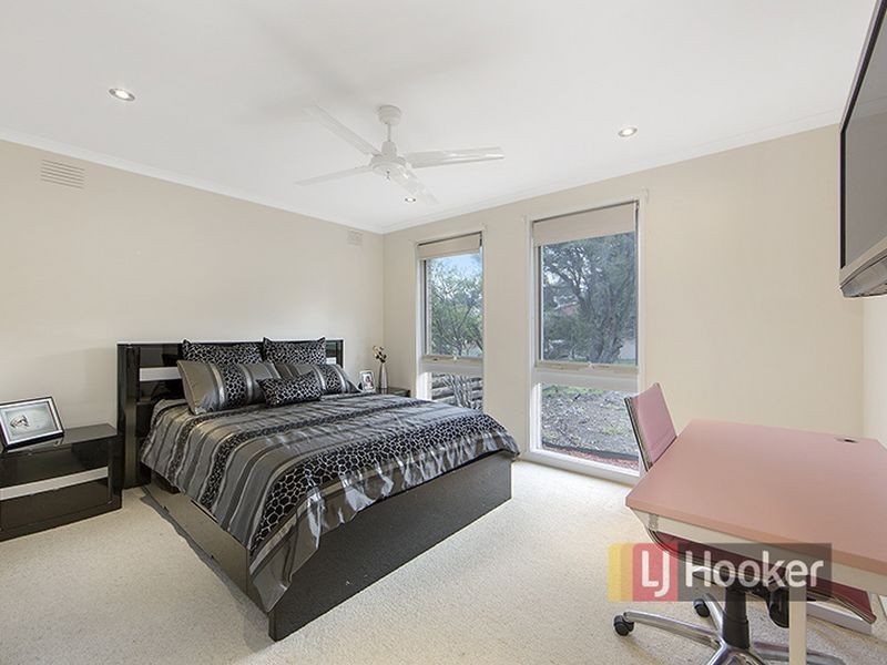 90 Haverbrack Drive, Mulgrave VIC 3170