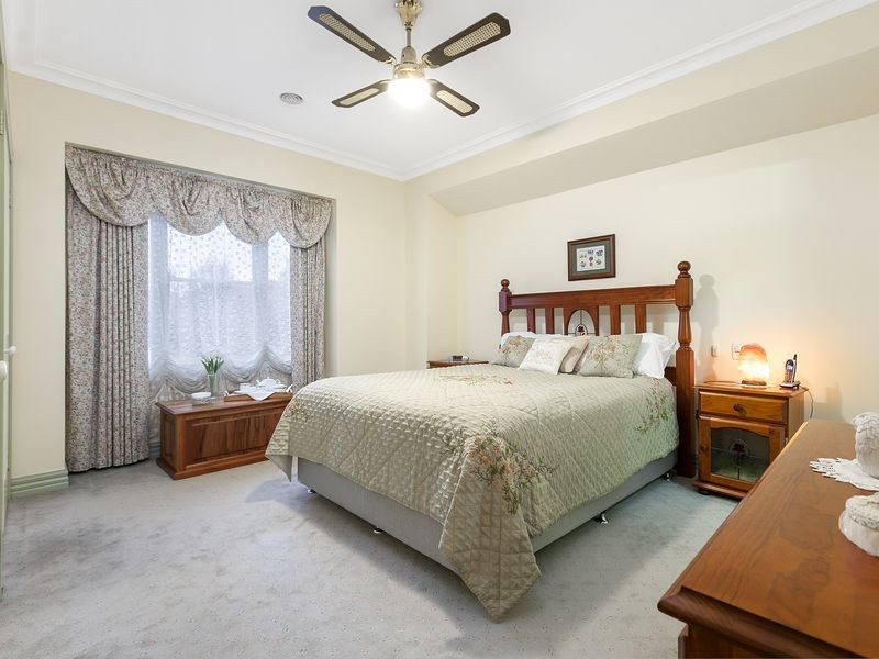 4 Bonaparte Place, Rowville VIC 3178