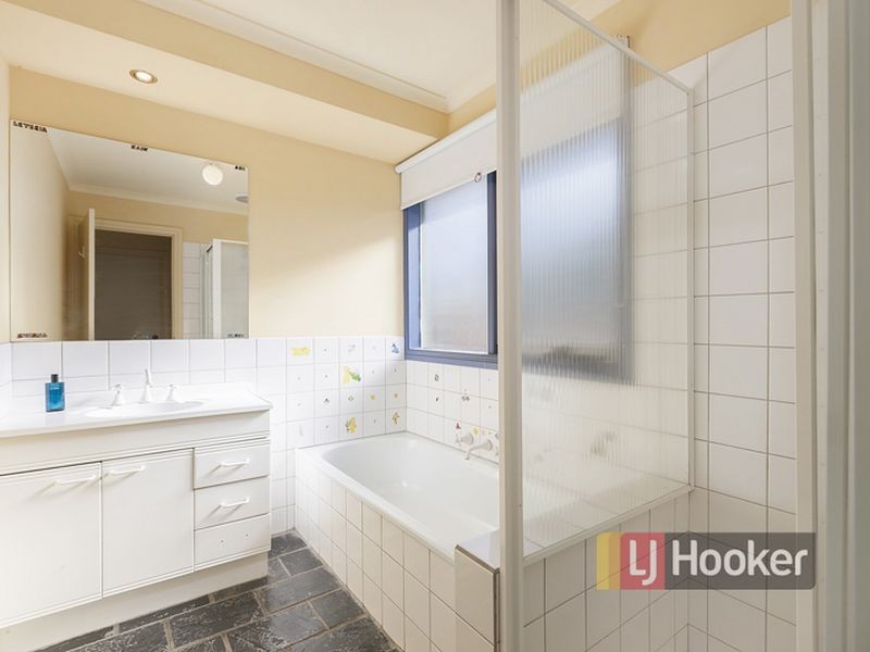 4 Leah Court, Rowville VIC 3178