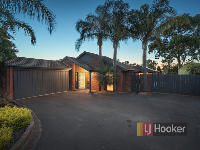 30 Pitfield Crescent, Rowville VIC 3178