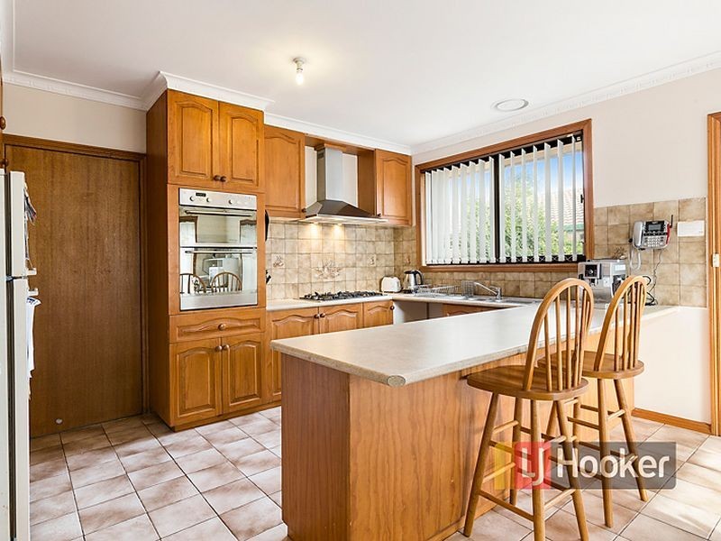 1 Mitta Close, Rowville VIC 3178