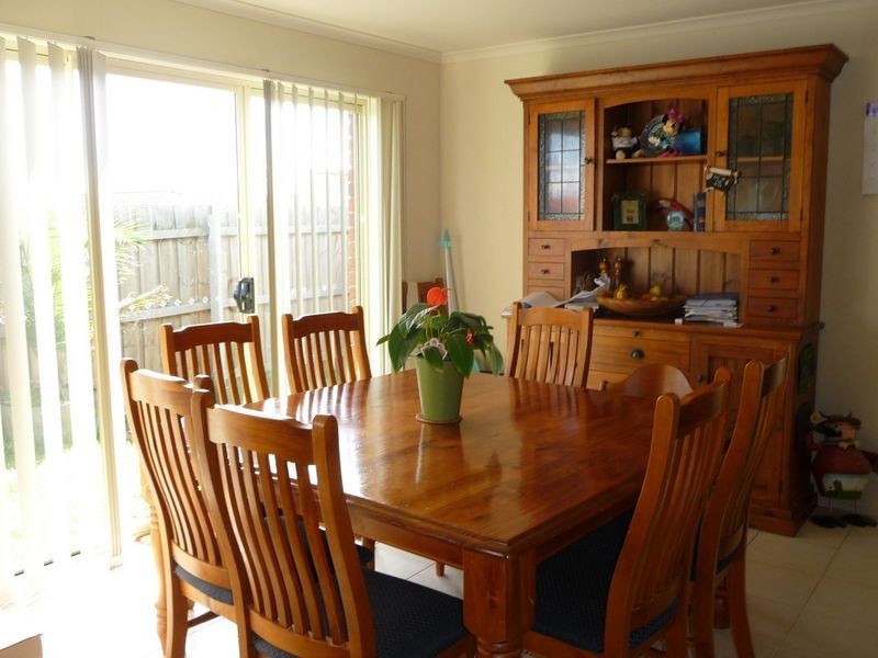 10 Wesley Close, Skye VIC 3977