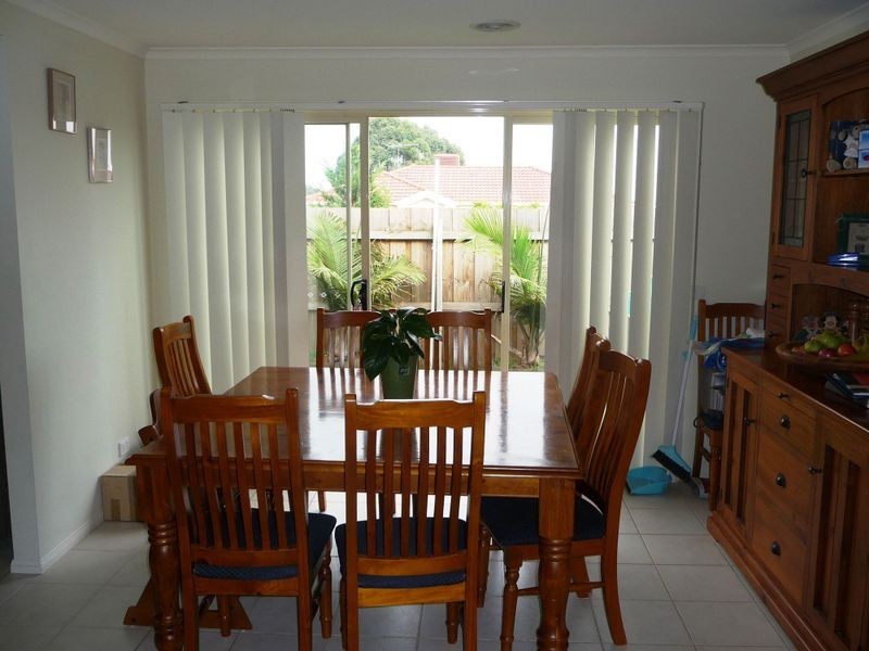 10 Wesley Close, Skye VIC 3977