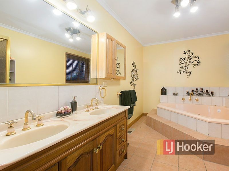 10 Tanya Court, Rowville VIC 3178