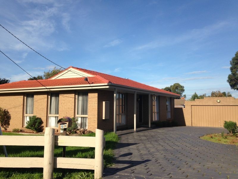 98 Kelletts Road, Rowville VIC 3178