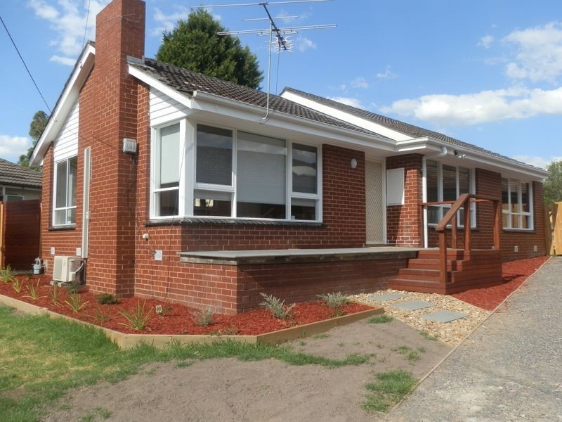 34 Rickards Ave, Knoxfield VIC 3180