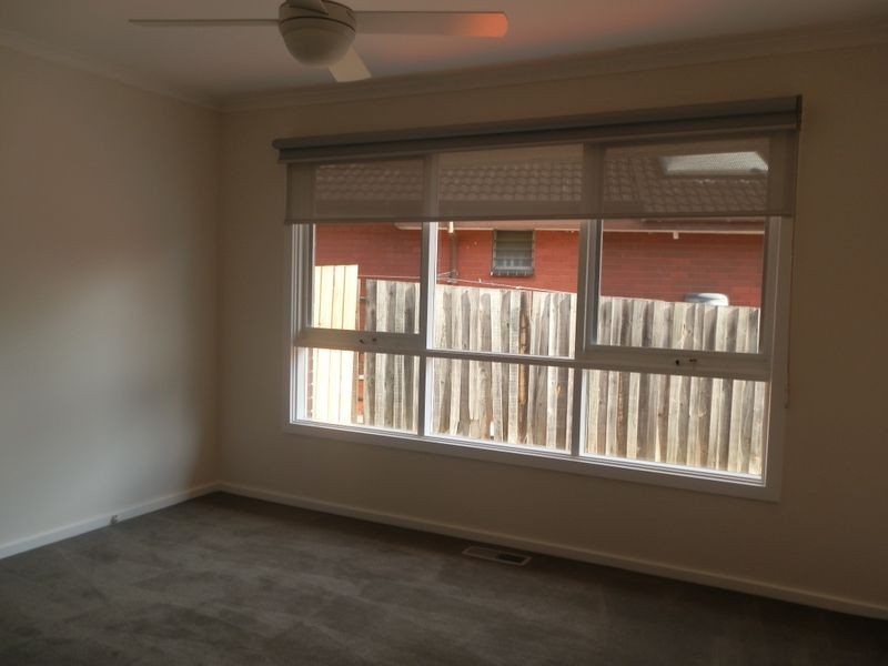 34 Rickards Ave, Knoxfield VIC 3180