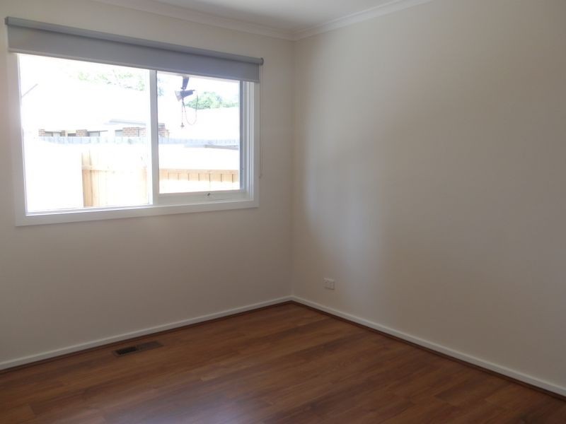 34 Rickards Ave, Knoxfield VIC 3180