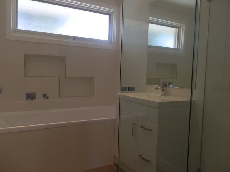 34 Rickards Ave, Knoxfield VIC 3180