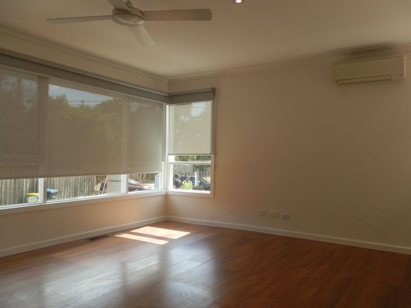 34 Rickards Ave, Knoxfield VIC 3180