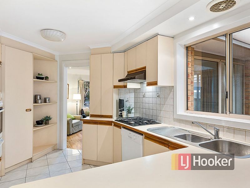 11 Bensam Close, Rowville VIC 3178