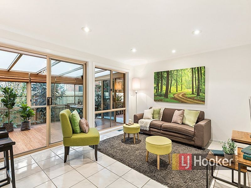 11 Bensam Close, Rowville VIC 3178