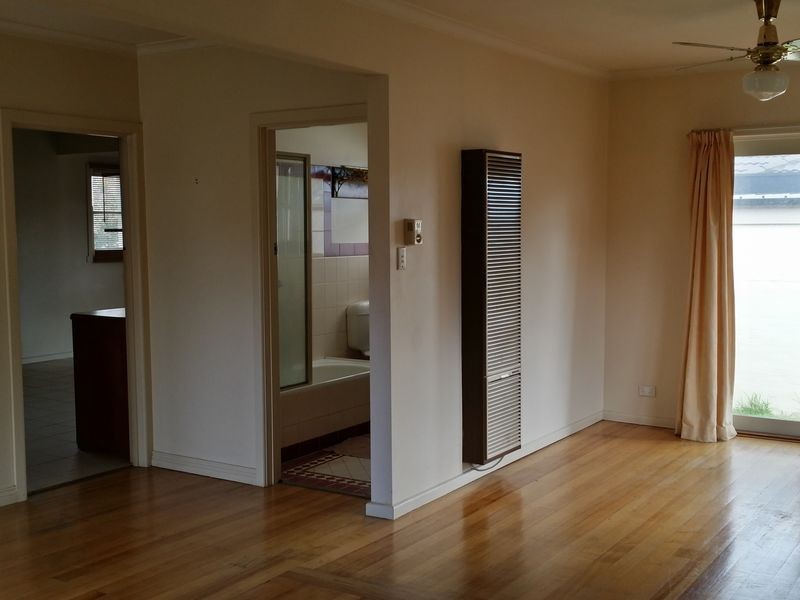 1/16 Fonteyn Drive, Wantirna South VIC 3152