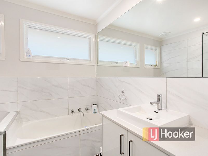 12 Rosehill Street, Scoresby VIC 3179