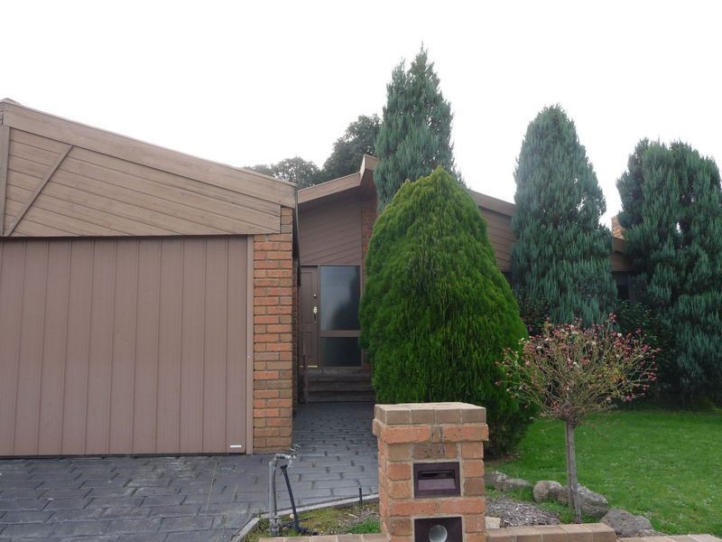 20 Bellfield Drive, Lysterfield VIC 3156
