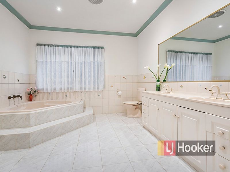 62 Liviana Drive, Rowville VIC 3178