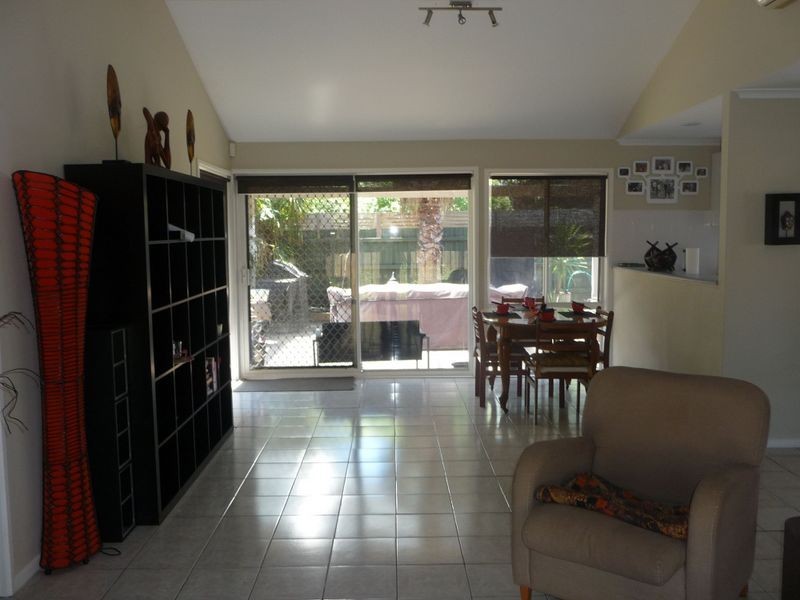 15 St John Place, Rowville VIC 3178