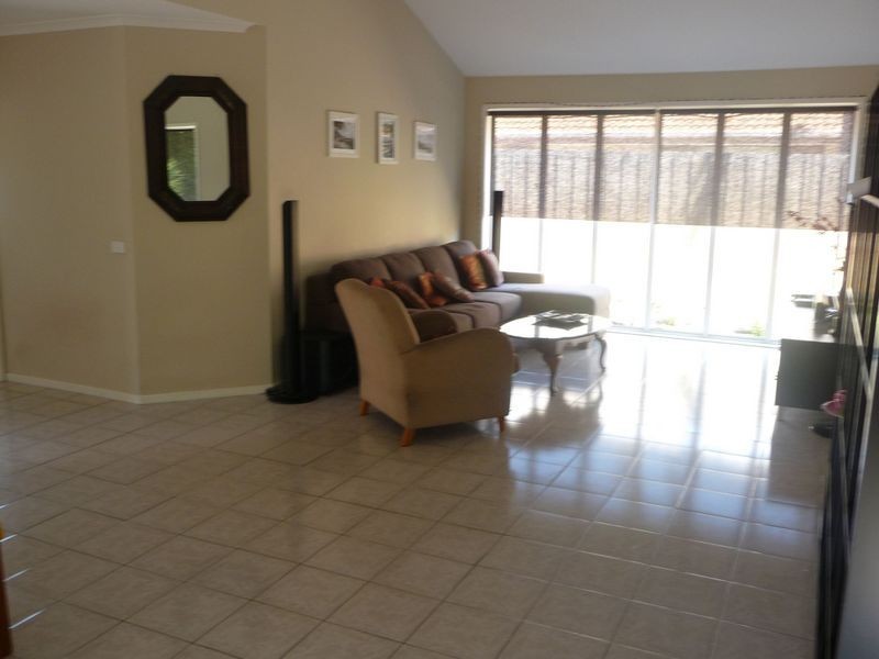 15 St John Place, Rowville VIC 3178