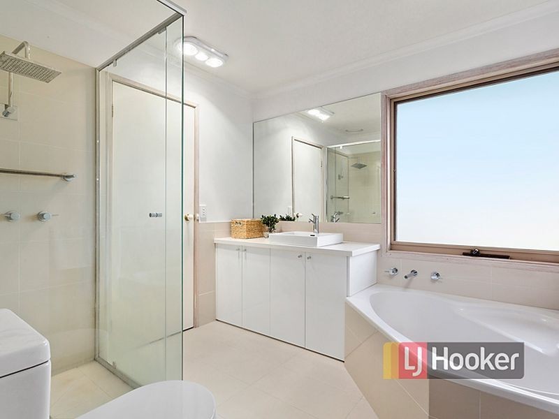 27 Balladonia Road, Rowville VIC 3178