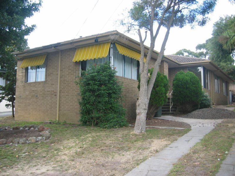 17 Pembroke Avenue, Frankston VIC 3199