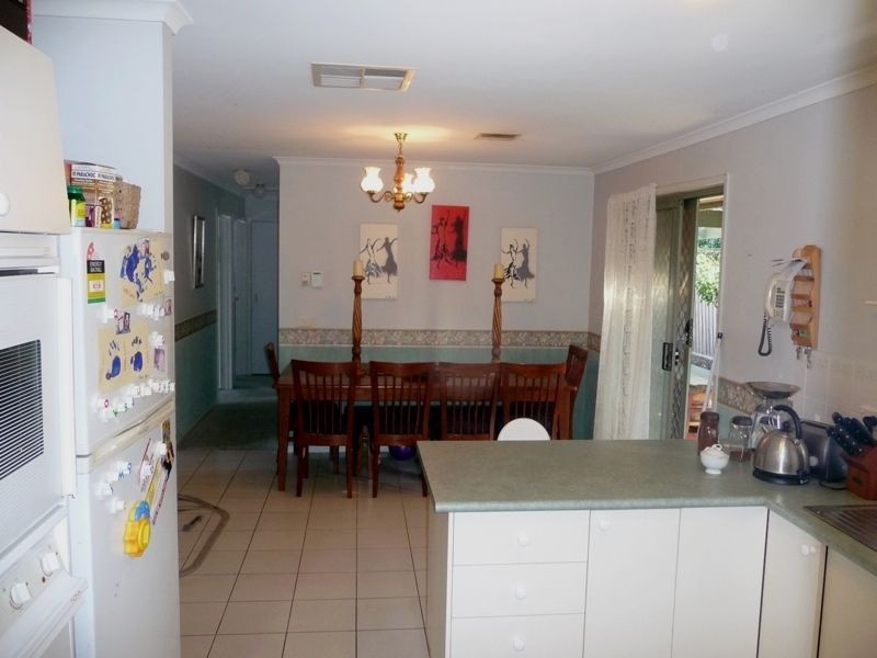 37 Westminster Drive, Rowville VIC 3178