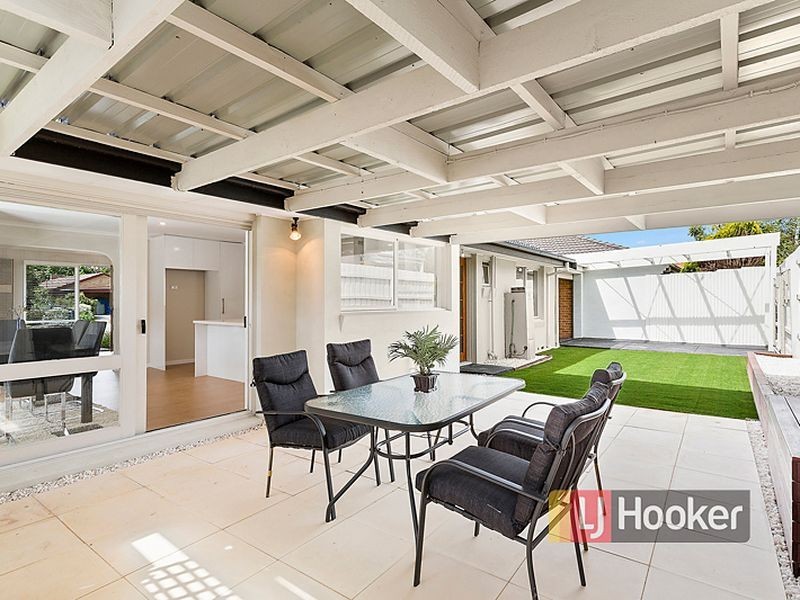 1 Spruce Drive, Rowville VIC 3178