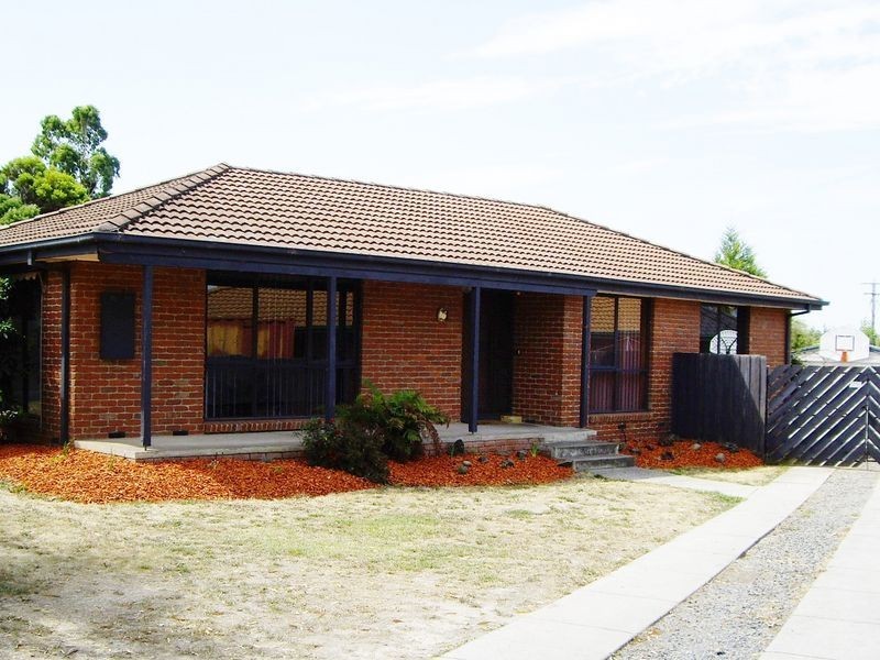4 Valleyview Drive, Rowville VIC 3178