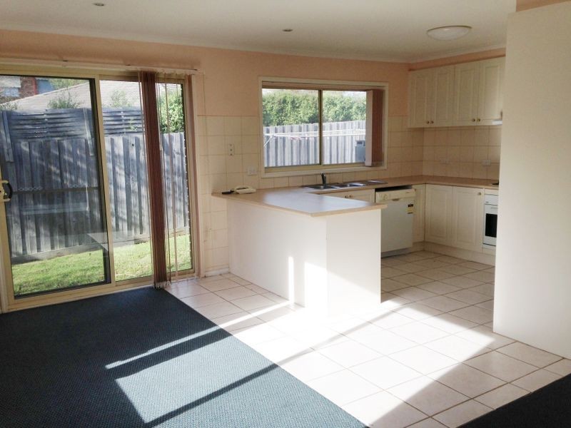 2/74 Murray Crescent, Rowville VIC 3178