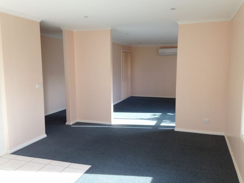 2/74 Murray Crescent, Rowville VIC 3178