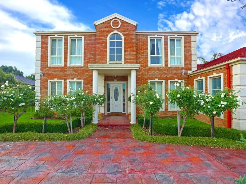 24 Waradgery Drive, Rowville VIC 3178