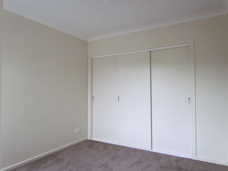 2/286 Dandelion Drive, Rowville VIC 3178