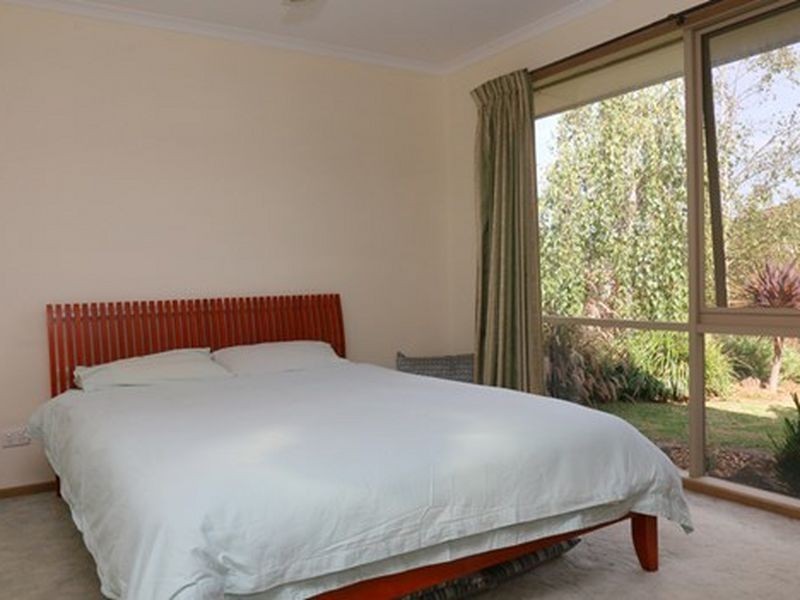 16 Towt Court, Rowville VIC 3178