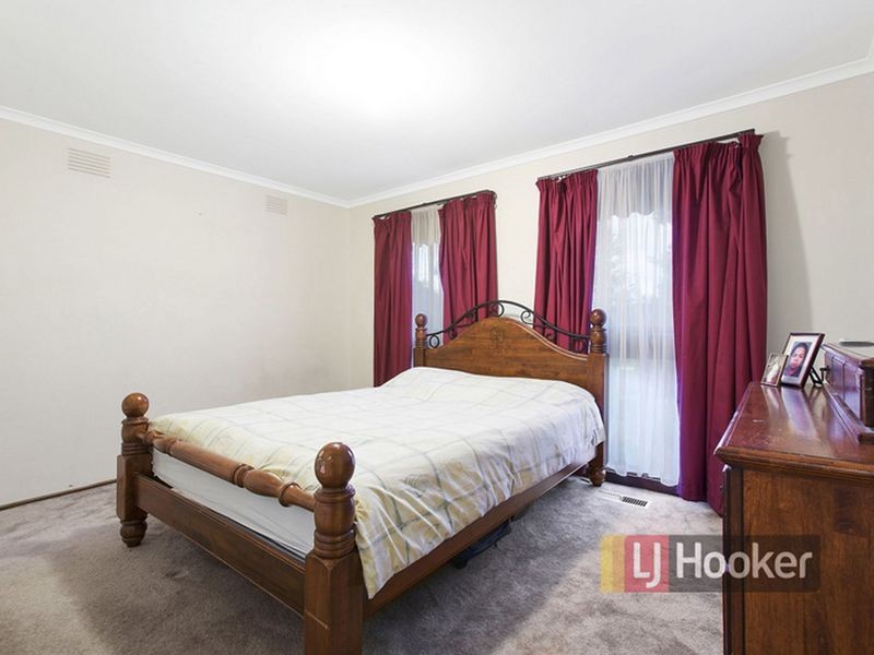 17 English Avenue, Scoresby VIC 3179