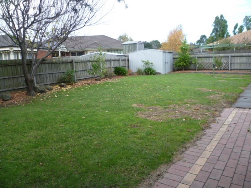 6 Kilcunda Drive, Rowville VIC 3178