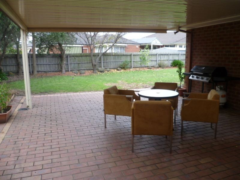 6 Kilcunda Drive, Rowville VIC 3178