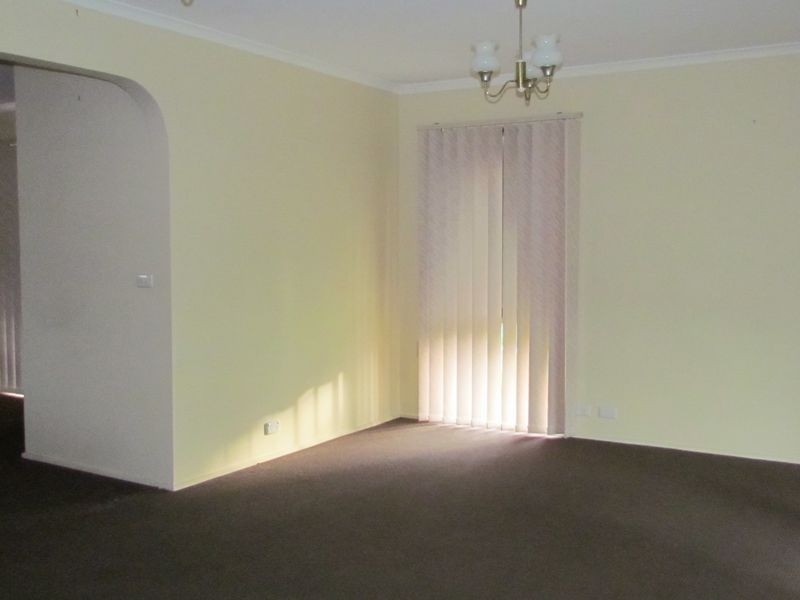 1 Spruce Drive, Rowville VIC 3178