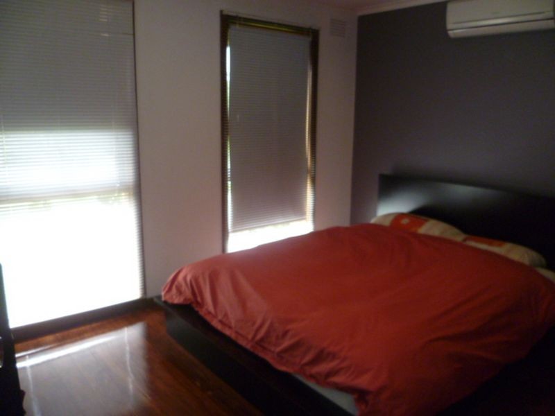 8 Cardinia Way, Rowville VIC 3178