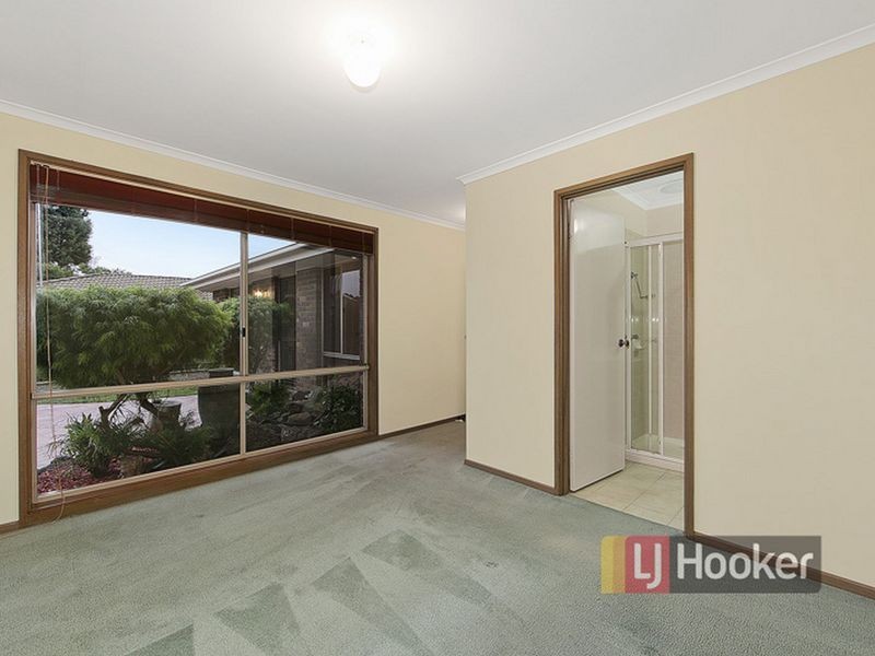18 Linnel Court, Rowville VIC 3178