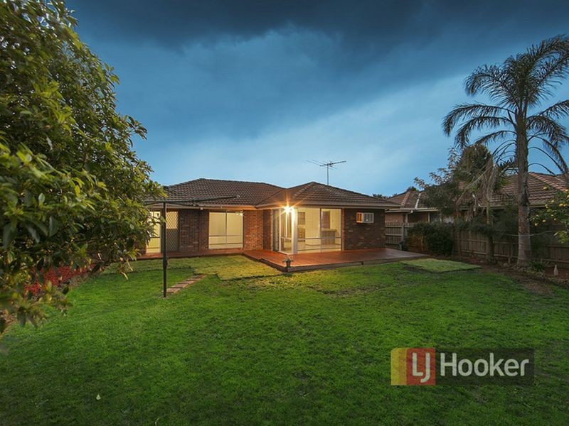 18 Linnel Court, Rowville VIC 3178