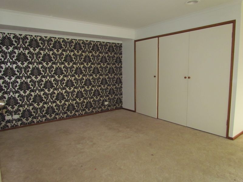 1/23 Bemersyde Drive, Berwick VIC 3806