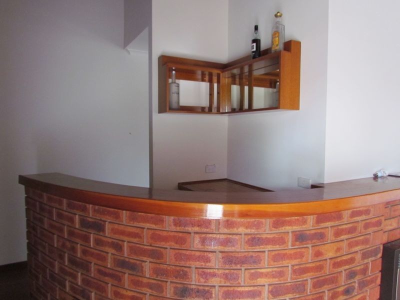 1/23 Bemersyde Drive, Berwick VIC 3806