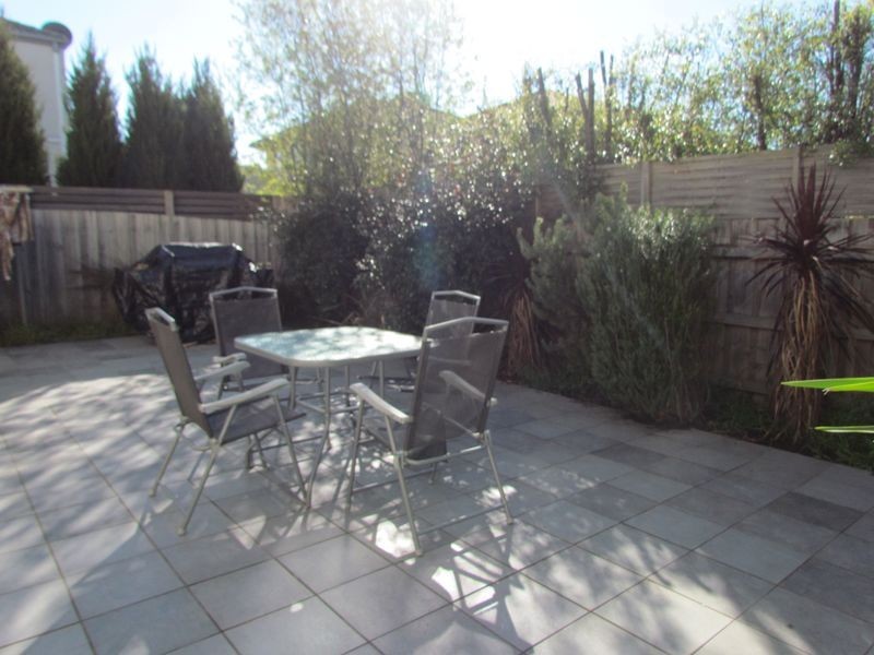 114 Sovereign Manors Crescent, Rowville VIC 3178