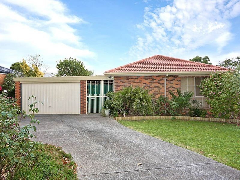 13 Mantung Cres, Rowville VIC 3178