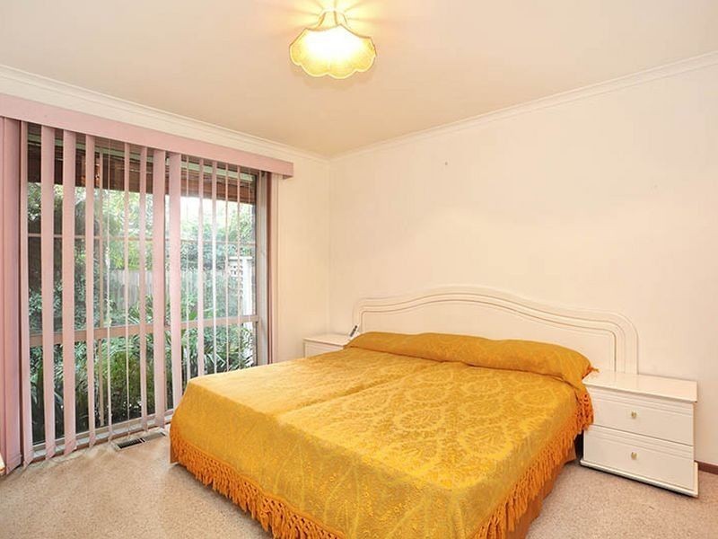 13 Mantung Cres, Rowville VIC 3178