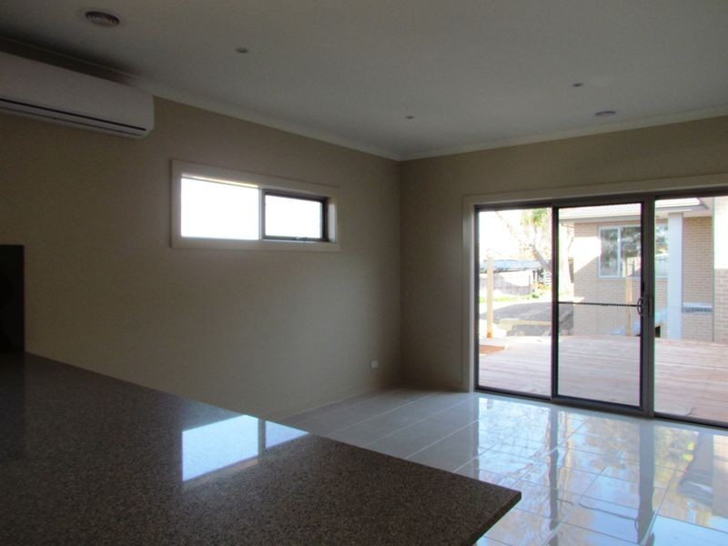 2/872 Waverley Road, Wheelers Hill VIC 3150